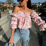 Geblümtes, gesmoktes Off-Shoulder-Top