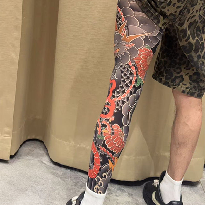 Dehnbarer Beinärmel mit Tattoo-Print