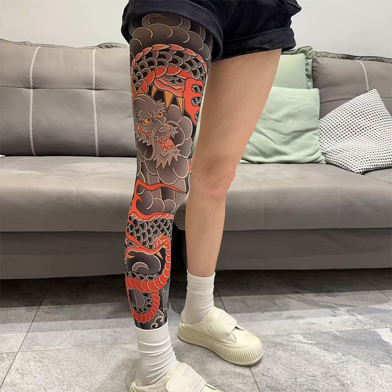 Dehnbarer Beinärmel mit Tattoo-Print